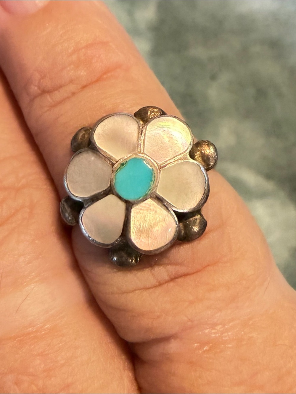 Vintage Zuni Sterling Silver Mother of Pearl & Turquoise Flower Ring - Size 5